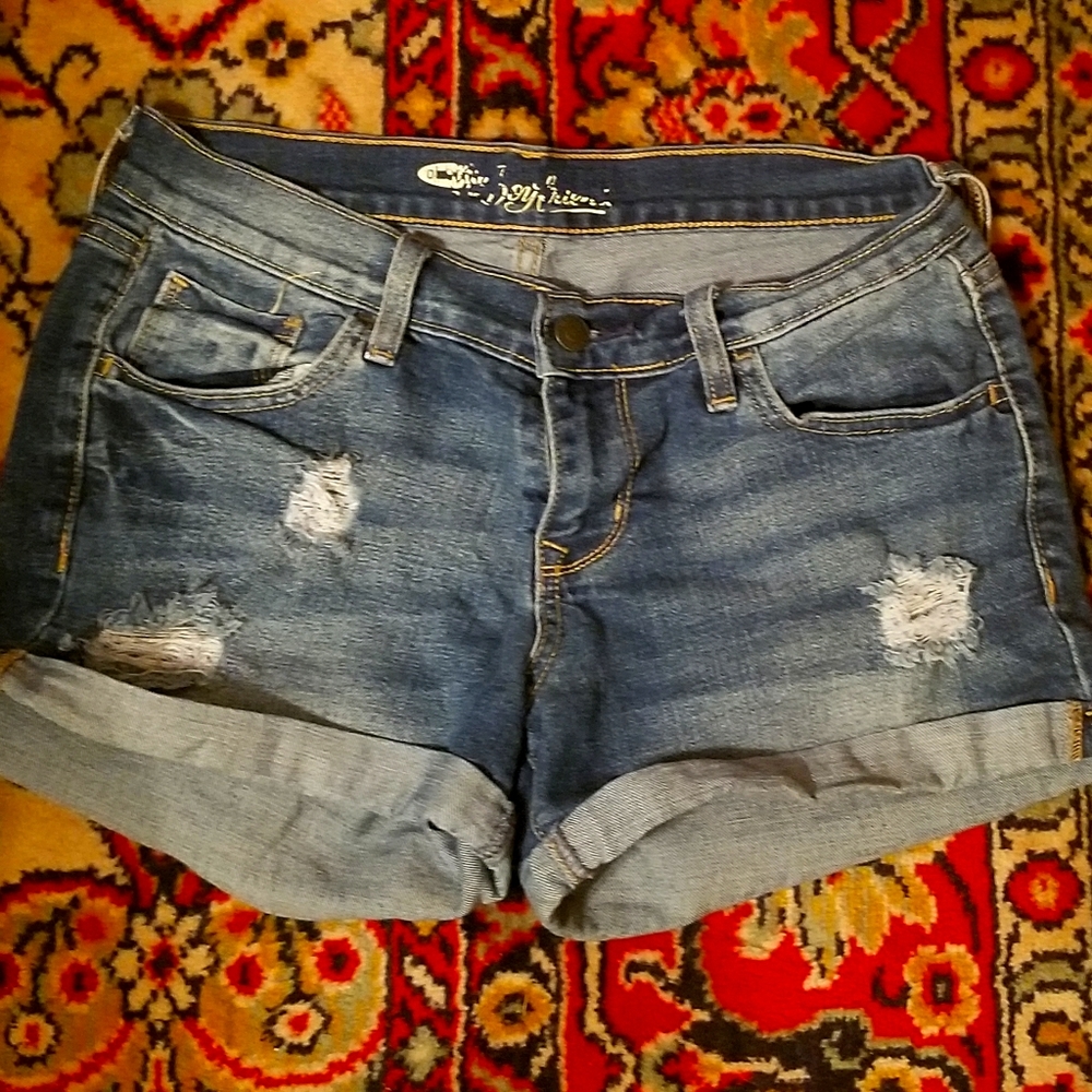 Old navy boyfriend shorts